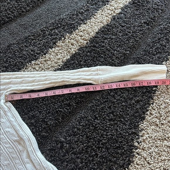 AEO Cream sweater - Picture 6 of 6